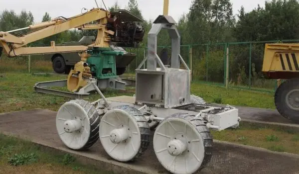 Mysterious black fungus from Chernobyl nuclear contamination zone eats radiation by Hans Bader