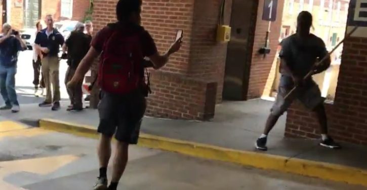 Arrest warrant issued for Deandre Harris, black man beaten in Charlottesville riot