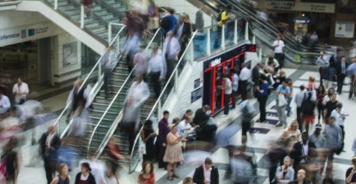 U.S. economy grew at annual pace of 3.3% from July through September, fastest in three years