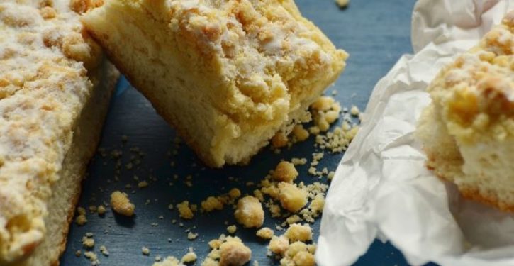 On Valentine’s Day, RNC trolls Dem candidates with crumb cakes