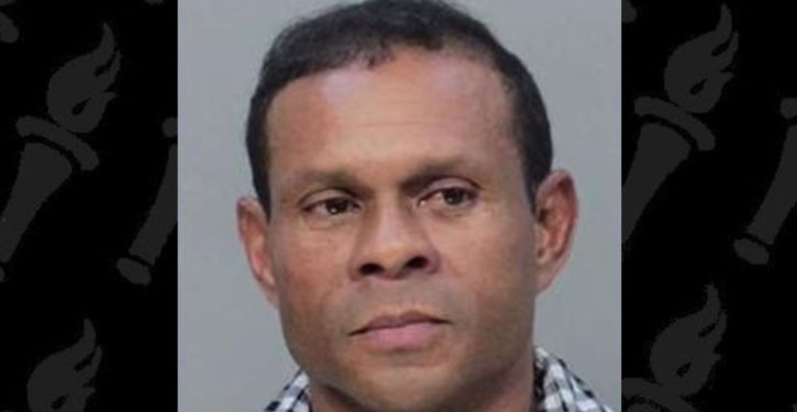 Honduran living in Miami pleads to ISIS-inspired mall-bombing plot