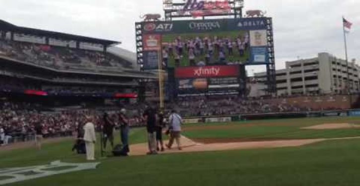 Video: Holocaust survivor sings national anthem for Tigers game