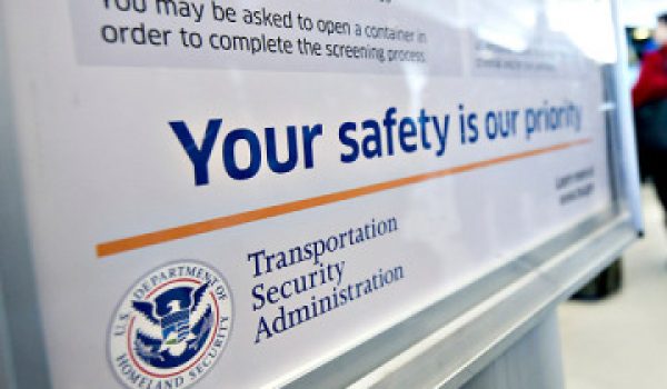 TSA inefficiency harms economy, passenger safety; Private screeners do better by Hans Bader