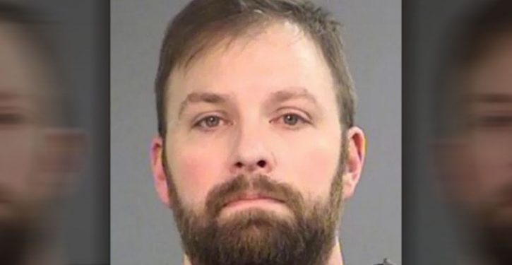 Oregon: Pedophile’s plea appearance interrupted when victim’s father sends him to hospital