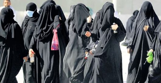 Taliban orders Afghan women to cover up from head to toe by LU Staff