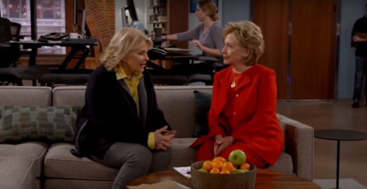 Hillary Clinton guest stars in Murphy Brown revival episode