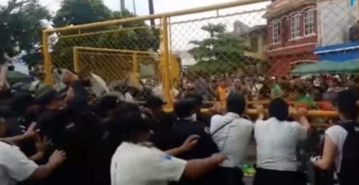 Migrants in second caravan attack, tear down gate at Mexico-Guatemala border; third caravan sets out