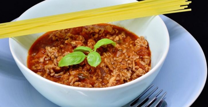 Vegan woman fined $1,170 for threatening to kill her Italian mother for making meat sauce