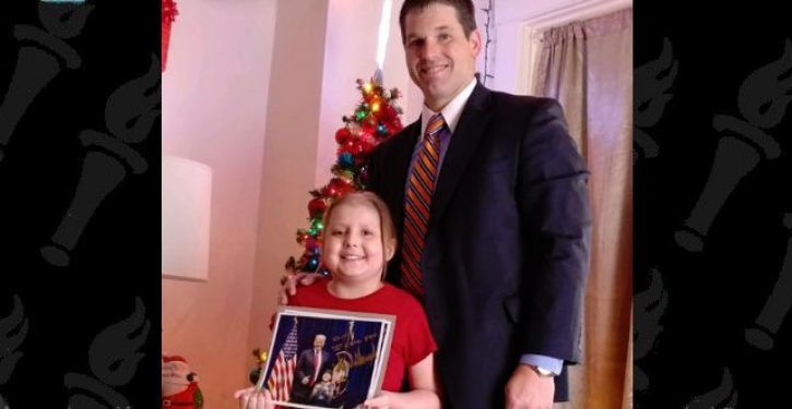 Secret Service hand-delivers Christmas letter from Trump to 10-year-old with brain tumor