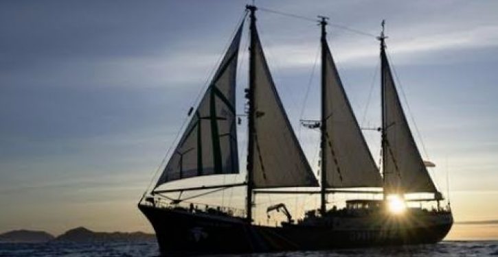 Greenpeace’s iconic ‘Rainbow Warrior’ ship chopped up on third-world beach, sold for scrap