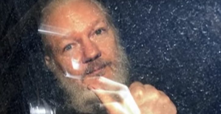 Assange fears being beaten up in U.S. prison; calls Trump crowd ‘clowns’