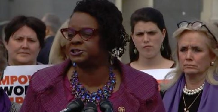 Court halts public housing gun ban, big win for Illinois rape victim