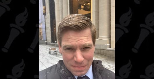 Eric Swalwell attempts to show solidarity with Hispanics, ends up being called racist by Ben Bowles