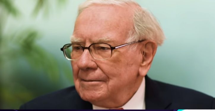 Warren Buffett: No econ textbook would predict current U.S. economic situation