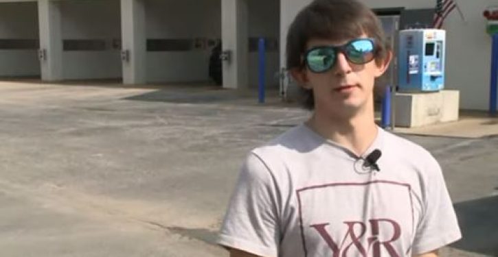 Teen steals American flag from veteran who has the perfect punishment