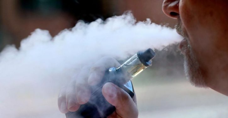 As sixth person dies of severe lung illness, CDC urges Americans to stop vaping