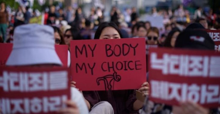 CA Gov. Gavin Newsom signs bill requiring medication abortion at public colleges