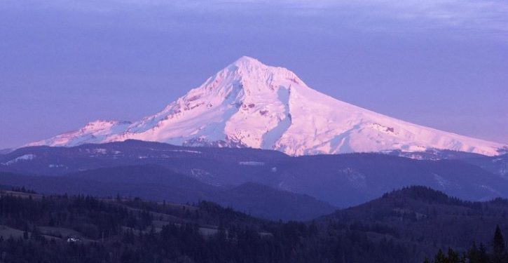 16-year-old rock climber survives 500-foot fall on Oregon’s Mount Hood