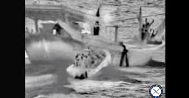 Arabian Sea: Cruiser USS Normandy seizes Iranian weapons headed for Yemen