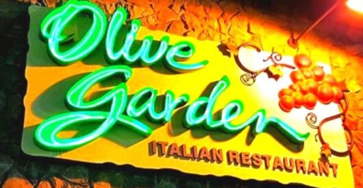 Olive Garden Cook Strips Naked, Plunges Head Into Deep Fryer In Ghastly Workplace Suicide by Daily Caller News Foundation