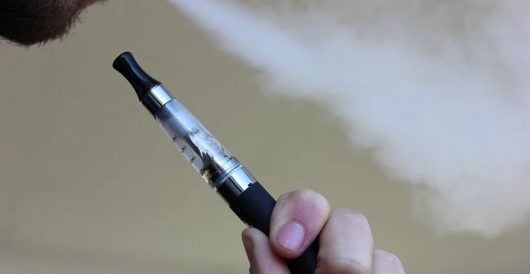 Smokers are much more likely to quit smoking if they vape every day by LU Staff