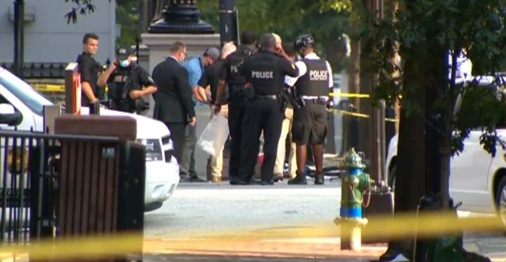 Presidential presser interrupted by shooting incident outside White House; 2 sent to ER