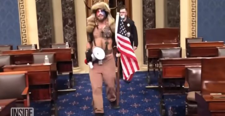 New video clip shows Capitol Police officer allowing entry by ‘Q shaman,’ others