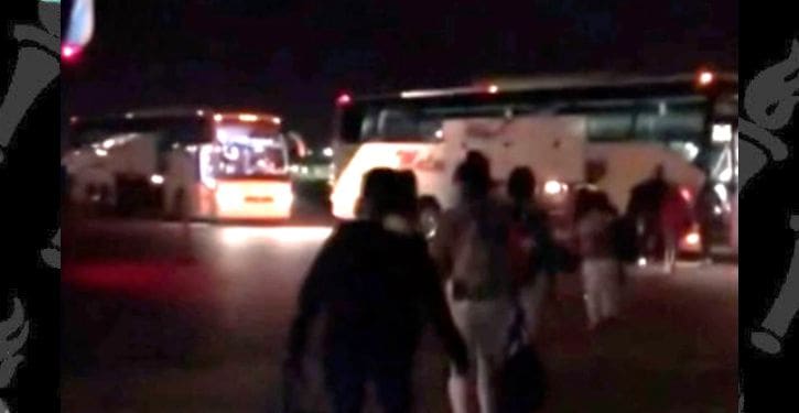Tenn. lawmakers furious over thousands of migrants flown into state under cover of night