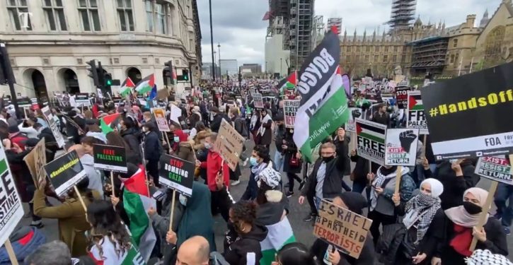 Signs comparing Jews to Hitler show up at pro-Gaza demonstrations