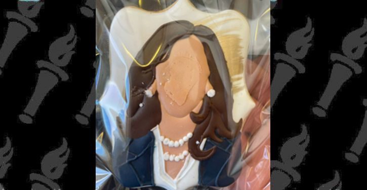 Kamala Harris hands out cookies with her likeness to media