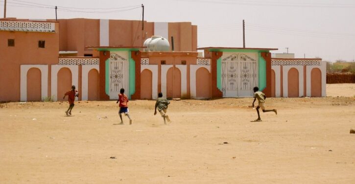 Thousands die of starvation in besieged city
