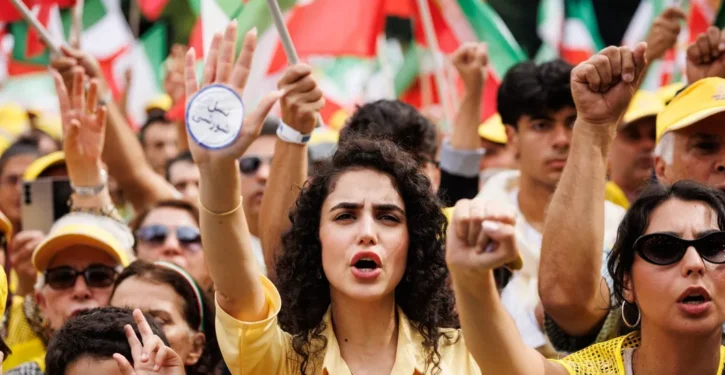 ‘SHAMELESS! SHAMELESS!’: Protests Erupt Across Iran As Merchants Shut Down, Public Fights Police