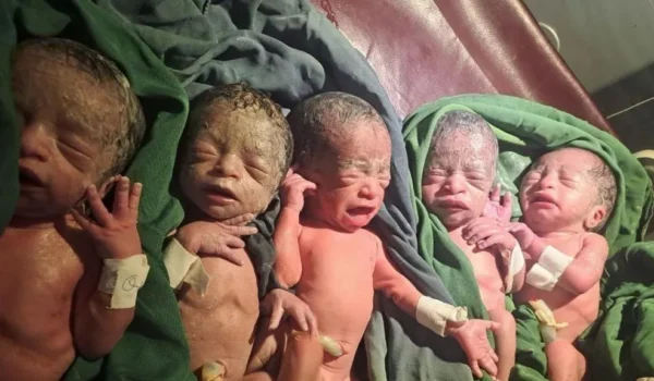 Woman gives birth to quintuplets in ancient city, after 12 childless years by LU Staff